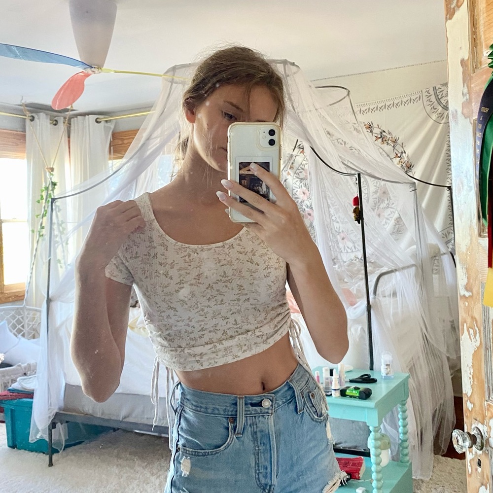 WILD FABLE s cute summer dainty floral cinch-sided top